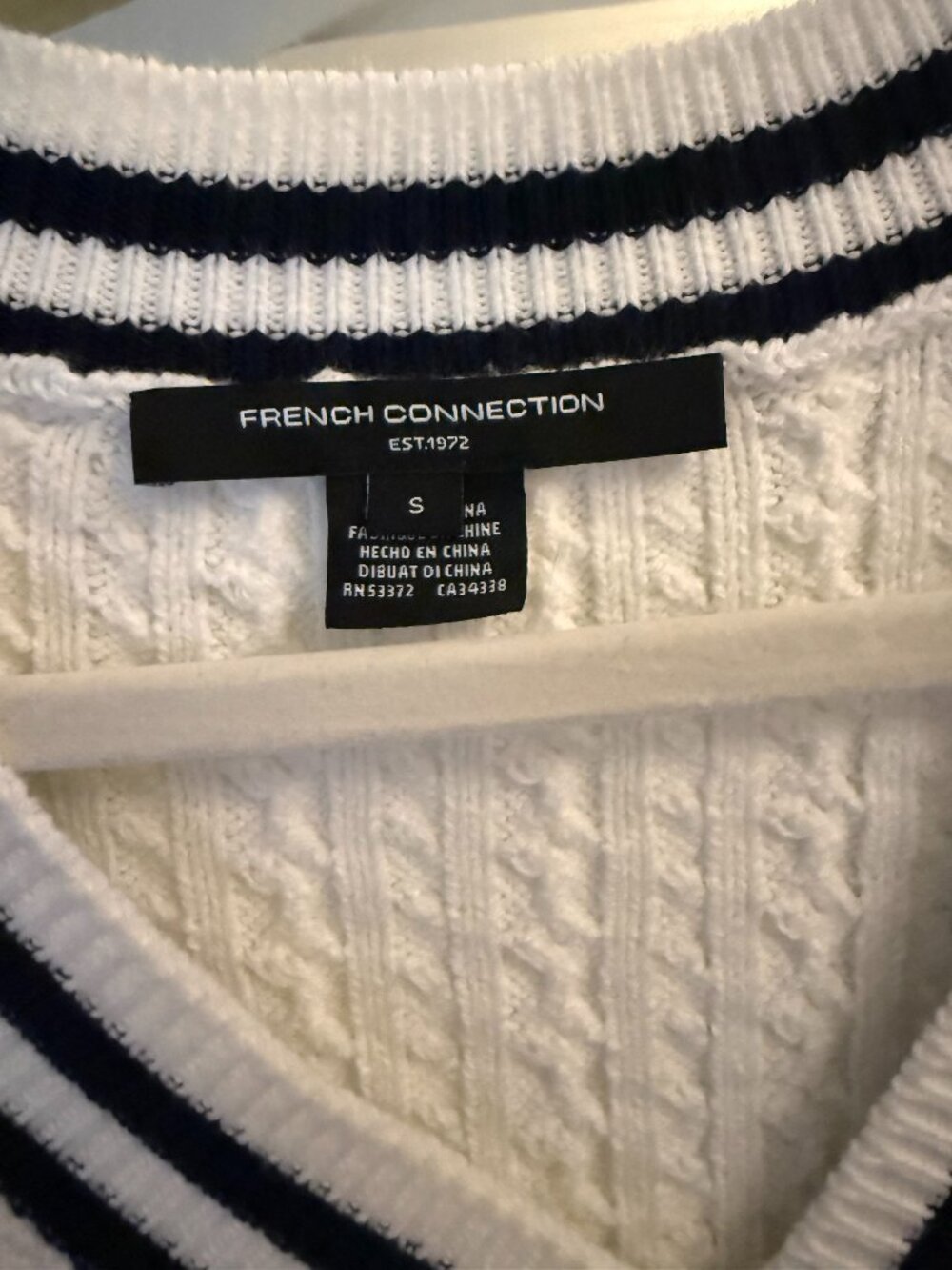 French Connection Oversized Cable Knit V-Neck Sweater Size S – NWOT